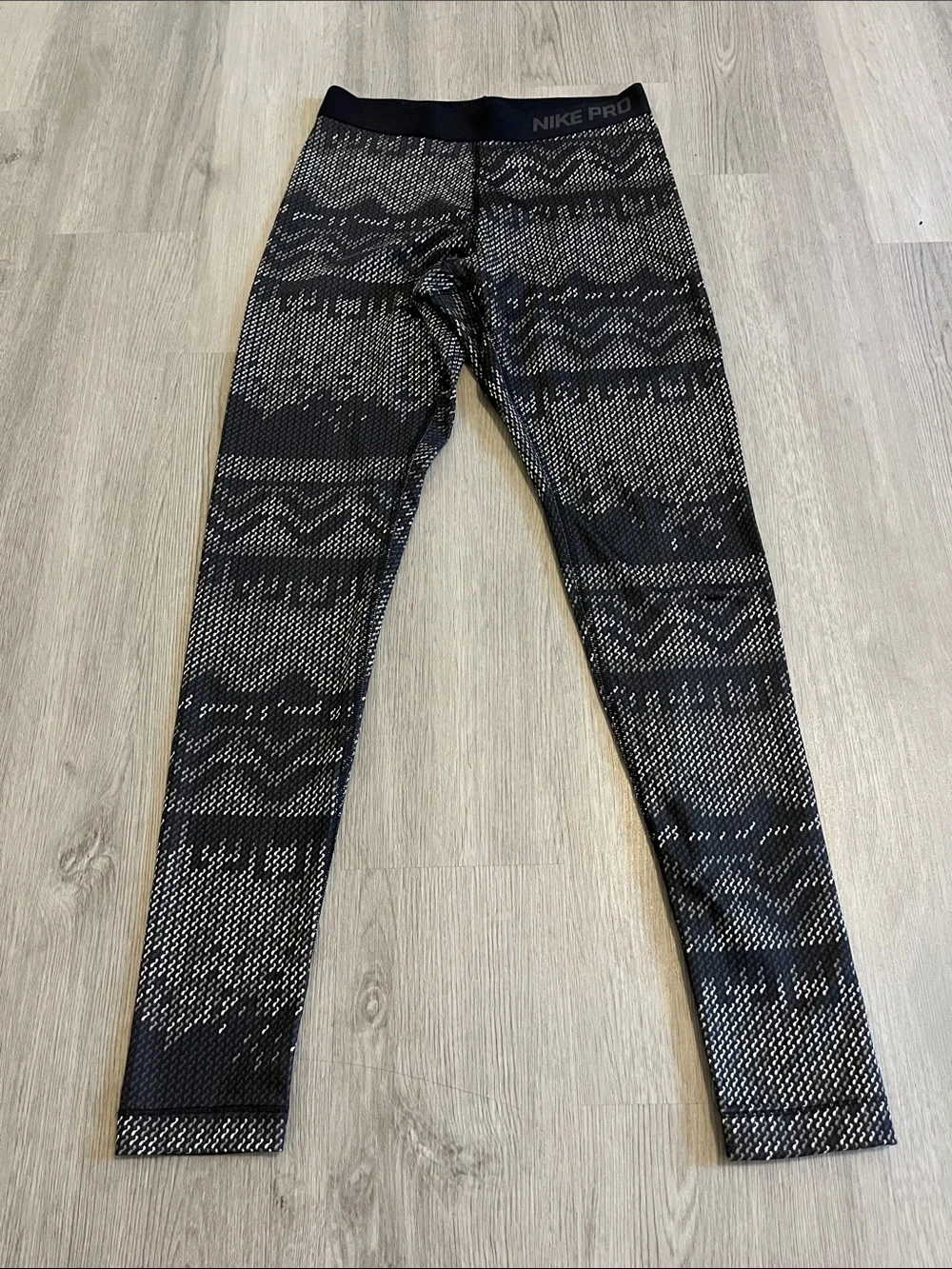 Nike Black and White Textured Pro Training Leggings